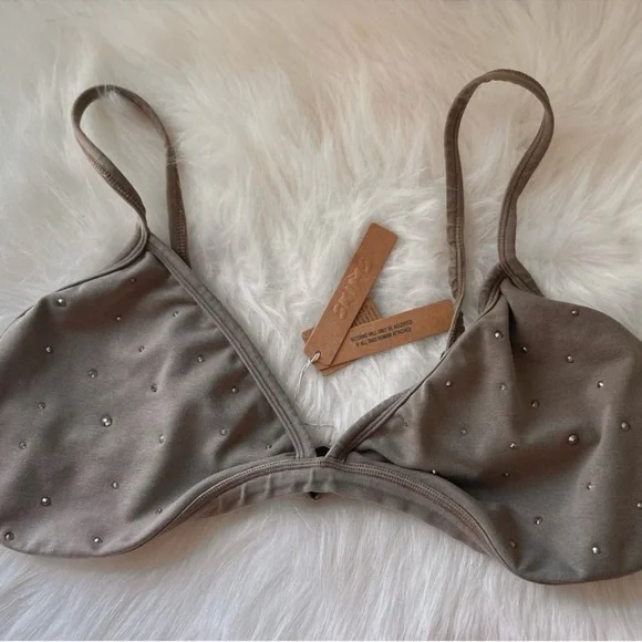 SKIMS C3 Outdoor Rhinestones Skimpy Triangle Bralette 2X BR-TRI-3529 desert - Picture 2 of 3